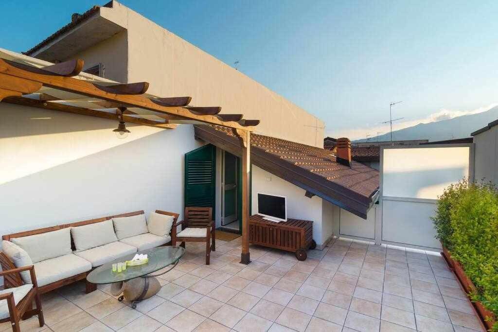 Villa Casa Delle Zammare Fronte Mare Centro Storico Riposto Exterior foto